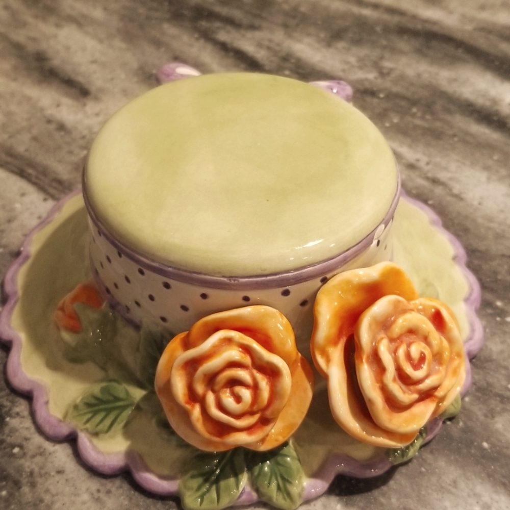 Fitz and Floyd Essential Hat Trinket Box. Green Spring Bonnet